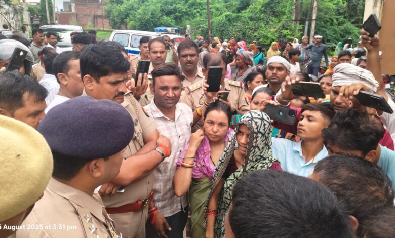 सभासद सहित 10 लोगों के खिलाफ हत्या का मुकदमा दर्ज 1 IMG 20250825 WA0033