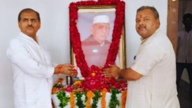 Photo of राघव अग्निहोत्री ने पूर्व विधायक योगेंद्र पाल सिंह को दी श्रद्धांजलि