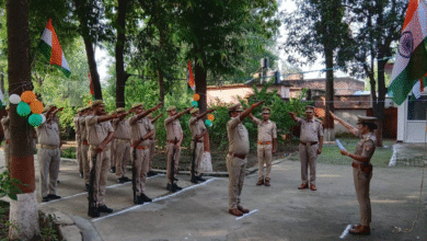 Photo of बरौर थाना परिसर में 79वाँ स्वतंत्रता दिवस धूमधाम से मनाया गया, थाना प्रभारी ने किया ध्वजारोहण