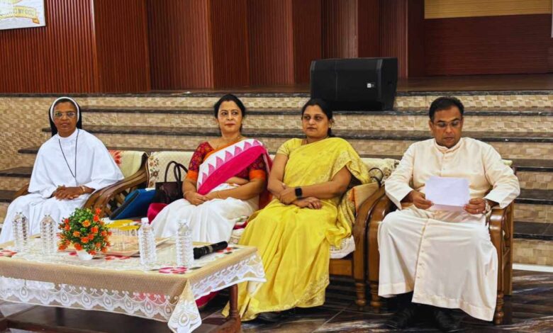 सेंट फ्रांसिस एकेडमी में सीबीएसई का दो दिवसीय शिक्षक प्रशिक्षण कार्यक्रम सम्पन्न 1 auraiya