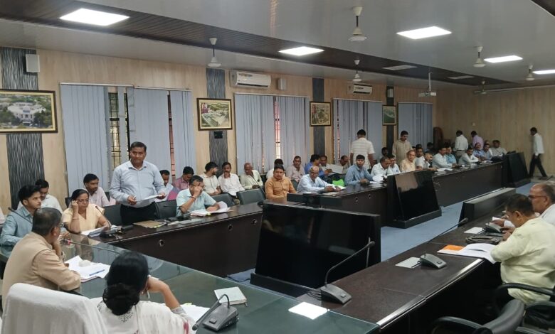 जिलाधिकारी का कड़ा रुख: पात्र छात्रों को समय से मिले छात्रवृत्ति 1 dm 10