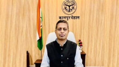 Photo of तिरंगे के साथ सेल्फी अपलोड कर जिले का मान बढ़ाएं : जिलाधिकारी