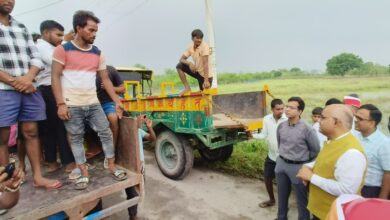 Photo of कानपुर में गंगा का कहर: जिलाधिकारी ने बाढ़ प्रभावित क्षेत्रों का किया दौरा, दिए तत्काल राहत के निर्देश