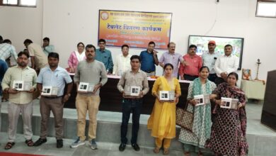 Photo of पुखरायां कॉलेज में छात्रों को मिले टैबलेट, तकनीकी कौशल होगा बेहतर