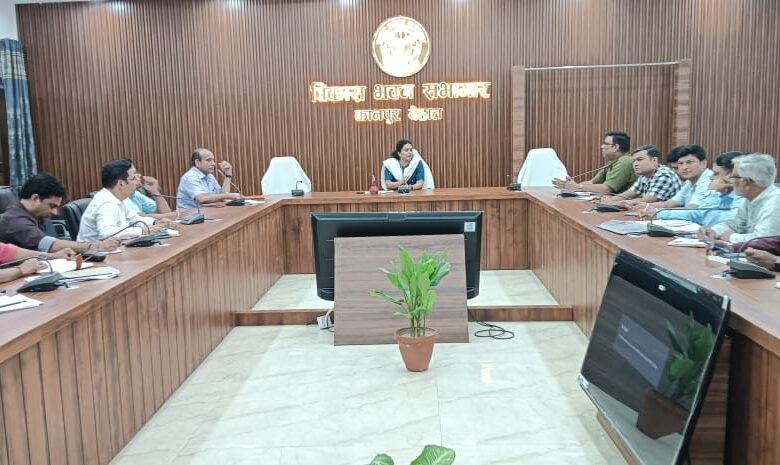 कानपुर देहात: सीडीओ ने दिए बेसिक शिक्षा विभाग के 12 रजिस्टर ऑनलाइन करने के निर्देश 4 photo 6 1 4