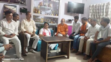 Photo of स्नातक मतदाताओं से मिले एमएलसी अरुण पाठक, भाजपा की उपलब्धियां गिनाईं