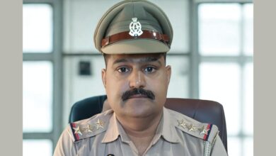 Photo of शिवली थाने के नए प्रभारी प्रवीण यादव ने संभाला पदभार, बिचौलियों से दूर रहने की अपील