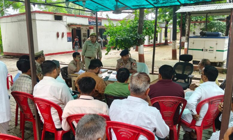 रूरा थाने में दशहरा,दुर्गा पूजा को लेकर शांति समिति की बैठक संपन्न,सौहाद्र बनाए रखने की अपील 3 IMG 20250918 WA0312
