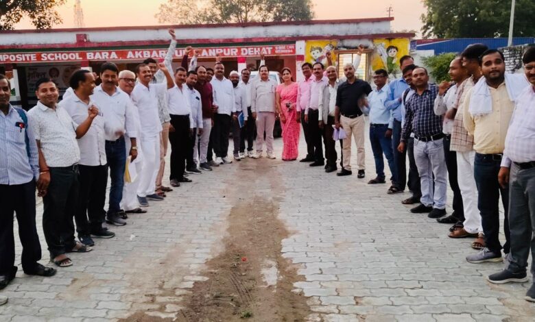 जूनियर हाईस्कूल शिक्षक संघ ने शिक्षकों की विभिन्न समस्याएं हल कराने के लिए बुलाई आपात बैठक 5 IMG 20250921 WA0012