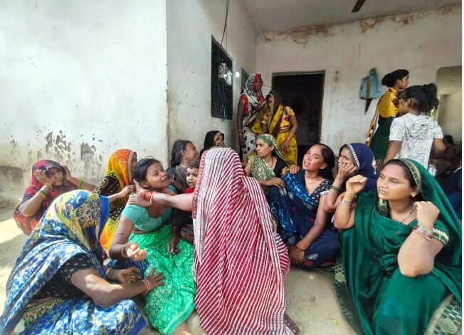 कानपुर देहात में अधेड़ ने संदिग्ध परिस्थितियों में फांसी लगाकर की आत्महत्या,परिजनों में मचा कोहराम 1 IMG 20250922 WA0314