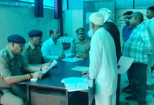Photo of अपर पुलिस अधीक्षक व उपजिलाधिकारी ने थाना भोगनीपुर में सुनीं शिकायतें
