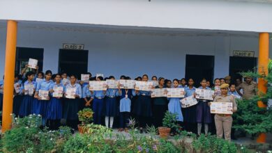 Photo of मनचलों को चेतावनी! डेरापुर पुलिस ने स्कूल में चलाया मिशन शक्ति अभियान, छात्राओं को बनाया साहसी और जागरूक।