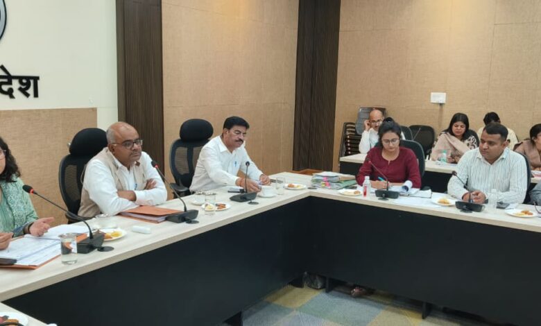 कानपुर : बच्चों के आधार में अनिवार्य बायोमेट्रिक अपडेट का राज्यव्यापी अभियान 1 kanpur boy adhar