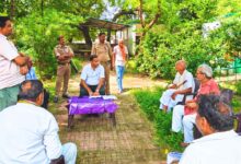 Photo of कानपुर : संपूर्ण समाधान दिवस से पीड़ितों को मिला न्याय, चौपाल लगाकर हुए जटिल विवादों का निस्तारण