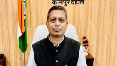 Photo of अनुपम श्रीवास्तव, नायब नाजिर, तहसील डेरापुर, सरकारी धनराशि में हेराफेरी के आरोप में निलंबित
