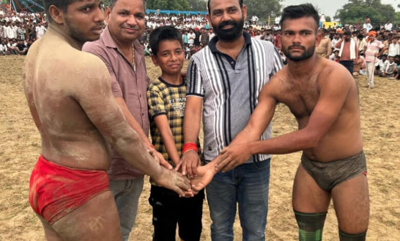 काशीपुर हनुमान गढ़ी मंदिर में हुआ वार्षिक दंगल का आयोजन 3 photo 1 1 1