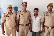 Photo of कानपुर: सीढ़ी चौकी इंचार्ज शेर सिंह की तेज़ी से बड़ी सफलता! 17 साल की लड़की 24 घंटे में बरामद, आरोपी गिरफ्तार