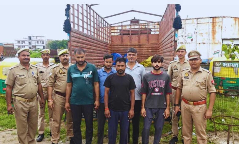 कानपुर देहात पुलिस ने पकड़ा बड़ा डीजल चोर गिरोह, 5 गिरफ्तार 1 photo 10 1 1