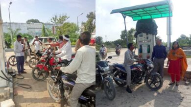 Photo of “नो हेलमेट नो फ्यूल” अभियान का उल्लंघन, 8 चालकों का हुआ चालान