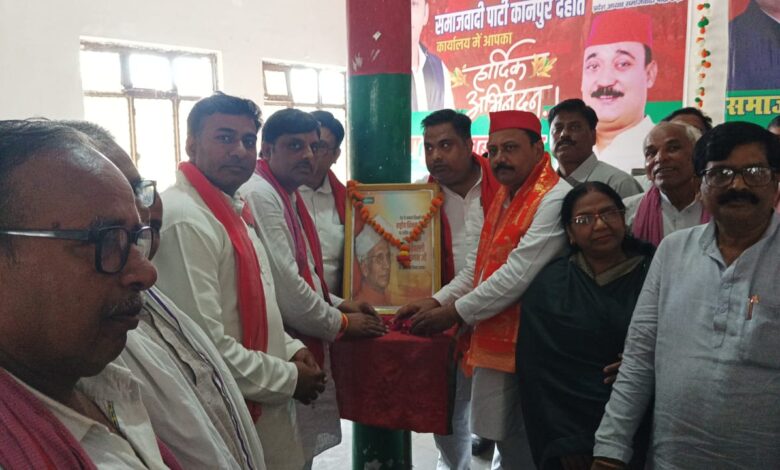 सपा ने धूमधाम से मनाया शिक्षक दिवस, 51 शिक्षकों का किया सम्मान 1 photo 17