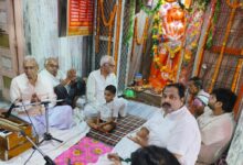 Photo of जनपद मुख्यालय के अनेक देवालयों में किया गया हनुमानजी के विग्रह का पूजन, प्रसाद वितरण
