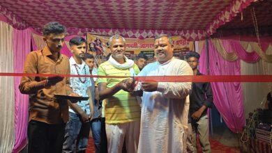 Photo of सपा नेता राघव अग्निहोत्री ने माता रानी की आरती कर लिया आशीर्वाद