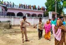 Photo of कानपुर देहात में दर्दनाक हादसा,कच्चे मकान की छत ढही,मलबे में दबकर मां,बेटी की मौत