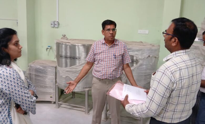 कानपुर देहात में निर्माणाधीन परियोजनाओं का निरीक्षण, नोडल अधिकारी ने गुणवत्ता पर जताई नाराजगी 1 नोडल अधिकारी