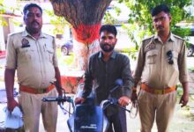 Photo of कानपुर देहात पुलिस की बड़ी कामयाबी: बाइक चोर गिरफ्तार