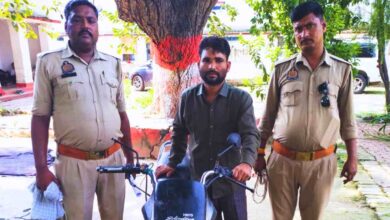 Photo of कानपुर देहात पुलिस की बड़ी कामयाबी: बाइक चोर गिरफ्तार