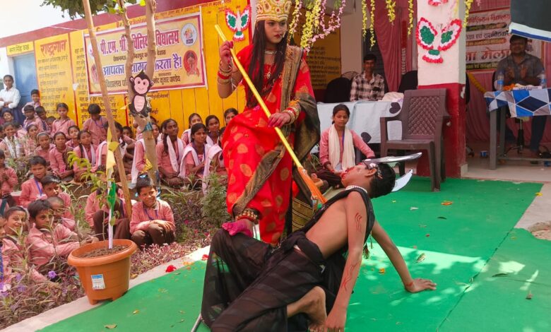 मीना मेला में पीएमश्री विद्यालय रोशनमऊ1