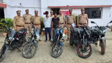 Photo of कानपुर देहात में चोरी की पांच मोटरसाइकिल समेत दो शातिर गिरफ्तार,भेजा जेल
