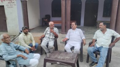 Photo of सपा नेता नरेंद्र पाल सिंह मनु भैया ने गजनेर में दी श्रद्धांजलि