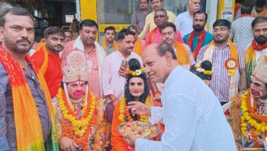 Photo of विजया दशमी पर्व पर आयोजित मेले में उमड़ी भीड़, खराब मौसम के बावजूद आस्था अडिग