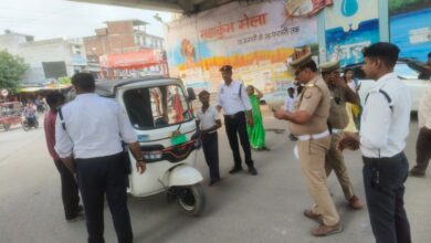 Photo of यात्री सुरक्षा सुनिश्चित करने के लिए ऑटो/ई-रिक्शा चालकों के विरुद्ध यातायात पुलिस एवं थाना अकबरपुर पुलिस द्वारा संयुक्त रुप से की गयी कार्यवाही