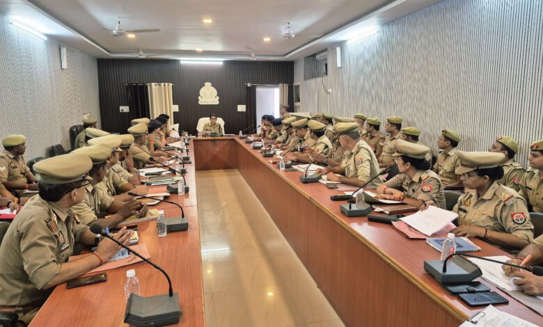 पुलिस अधीक्षक ने की अपराध नियंत्रण और कानून व्यवस्था की समीक्षा, दिए आवश्यक दिशा-निर्देश 1 IMG 20251011 WA0284