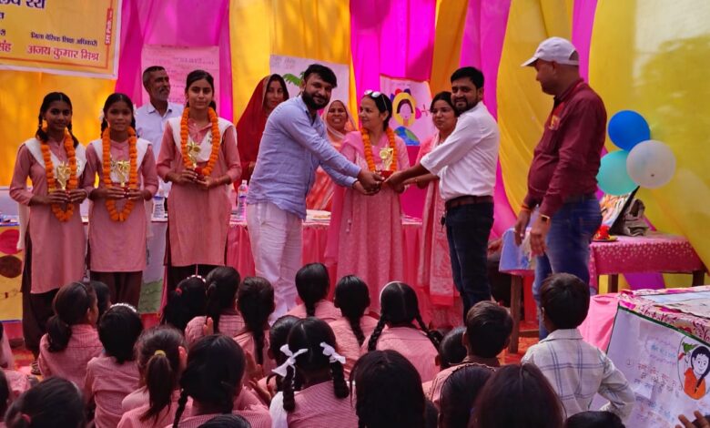 पीएमश्री विद्यालय रेरी में मीना मेला और करियर गाइडेंस कार्यक्रम का हुआ आयोजन 1 IMG 20251011 WA0293