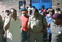 Photo of कानपुर देहात में पानी को लेकर हुआ बवाल, पुलिस ने ग्रामीणों पर बरसाई लाठियां