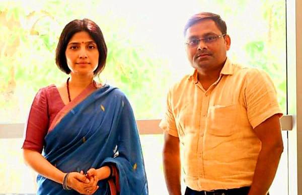 कानपुर देहात: सैफई में सपा सांसद डिंपल यादव से मिले समाजसेवी रविन्द्र कुशवाहा, जल्द थाम सकते हैं सपा का दामन 1 photo 15 1 7