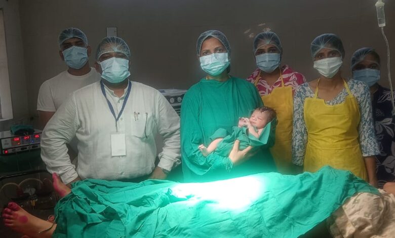 सिकंदरा सीएचसी में पहली बार सिजेरियन प्रसव सफलतापूर्वक संपन्न, दूरस्थ ग्रामीण क्षेत्रों को मिली बड़ी राहत 3 photo 31 1 1