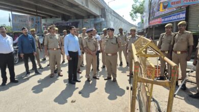 Photo of शांति एवं सौहार्द बनाए रखने हेतु प्रशासन सतर्क, जिलाधिकारी व पुलिस अधीक्षक ने किया भ्रमण