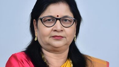 Photo of सदस्य, उ.प्र. राज्य महिला आयोग श्रीमती पूनम द्विवेदी का जनपद भ्रमण कार्यक्रम 15 को 
