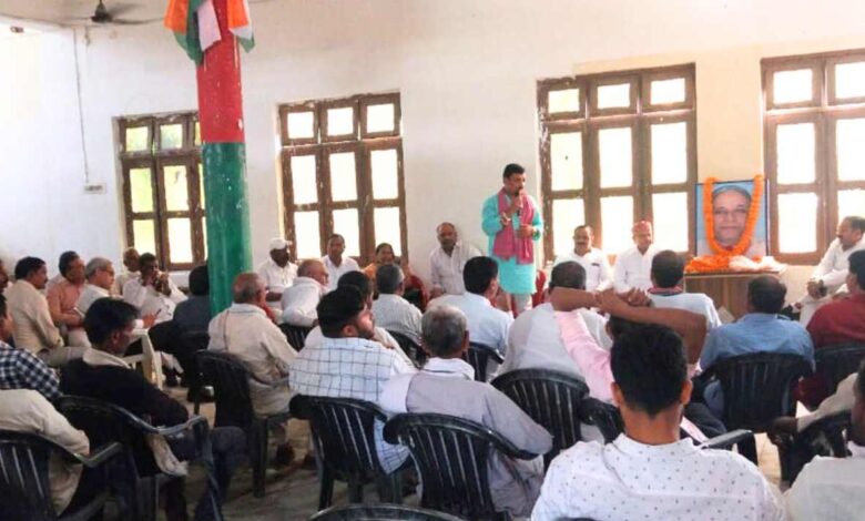 कानपुर देहात सपा कार्यालय में कांशीराम जी को श्रद्धांजलि; कल मनाई जाएगी मुलायम सिंह यादव की पुण्यतिथि 3 बबलू राजा