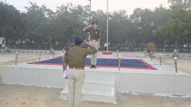 Photo of फ्राइडे परेड: एसपी श्रद्धा नरेंद्र पांडेय ने ली सलामी, गार्द कमांडरों को सिखाया सुरक्षा का पाठ