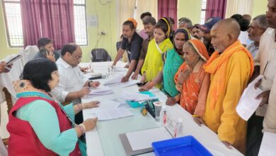 Photo of कानपुर देहात : मैथा में सम्पूर्ण समाधान दिवस सम्पन्न, मंत्री प्रतिभा शुक्ला ने सुनीं जनता की समस्याएं