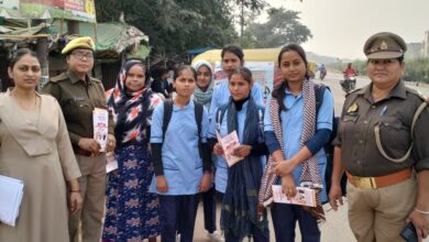 कानपुर देहात: एसपी के निर्देश पर 'मिशन शक्ति 5.0' का आगाज, बाजारों में हुआ जागरूकता अभियान 1 Photo of कानपुर देहात: एसपी के निर्देश पर ‘मिशन शक्ति 5.0’ का आगाज, बाजारों में हुआ जागरूकता अभियान
