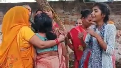 Photo of कानपुर देहात में ई रिक्शा पलटने से मां की मौत,पुत्र घायल