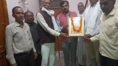 Photo of खुशबू इस उपवन की गुम हो गई तुम्हारे बिना: रामसेवक वर्मा