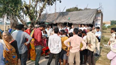 कानपुर देहात: जैनपुर में सड़क हादसे में श्रीनारायण की मौत की खबर सुनकर अनंतरामपुर पहुंचे जीतेंद्र सँखवार 10 Photo of कानपुर देहात: जैनपुर में सड़क हादसे में श्रीनारायण की मौत की खबर सुनकर अनंतरामपुर पहुंचे जीतेंद्र सँखवार