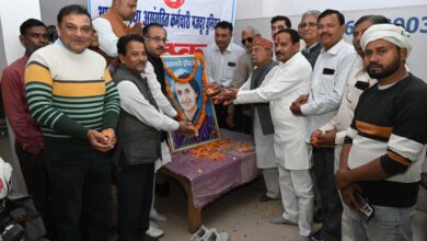 कानपुर: आयरन लेडी इंदिरा गांधी की 109वीं जयंती: केशव पुरम में केक काटकर दी गई श्रद्धांजलि 8 Photo of कानपुर: आयरन लेडी इंदिरा गांधी की 109वीं जयंती: केशव पुरम में केक काटकर दी गई श्रद्धांजलि